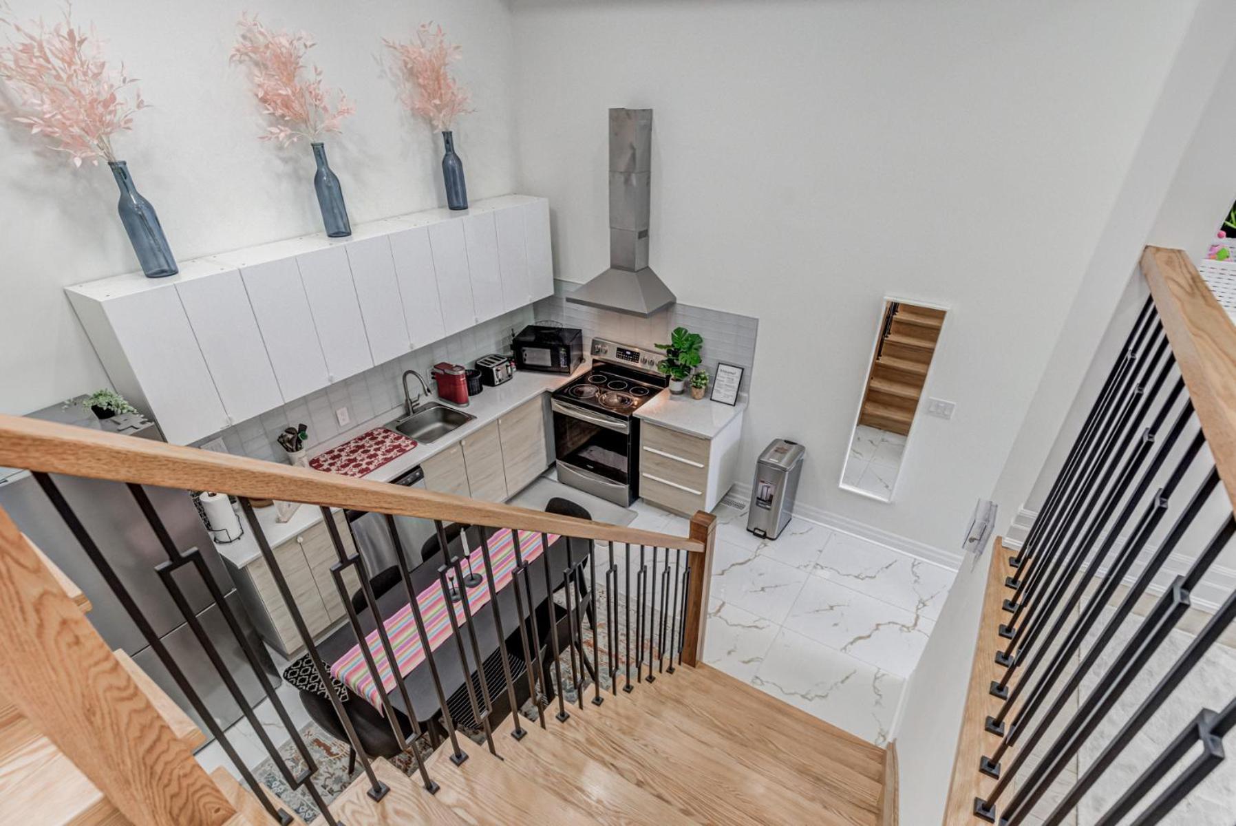 Modern Living -newly Built Guest house